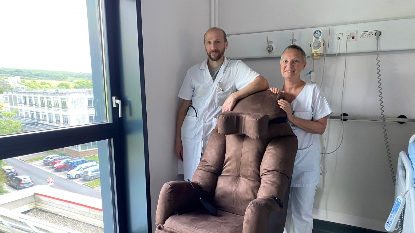 , Le Rotary club de Wimereux offre deux fauteuils pour améliorer le confort des patients en soins palliatifs